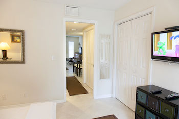Colindale Apartments Williams Town Екстер'єр фото